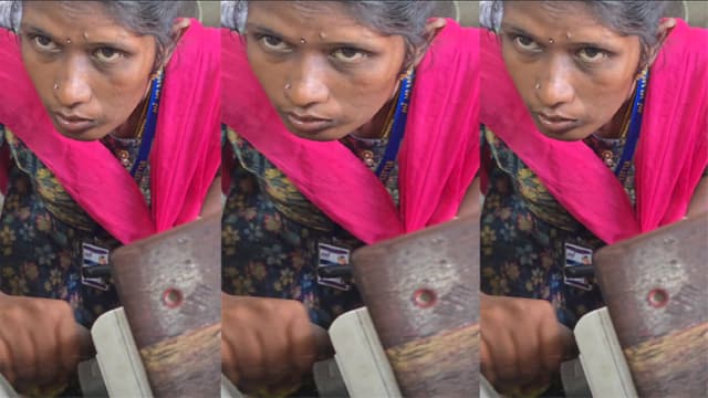 Innocent Tamil Aunty Giving Blowjob Mms Video watch
