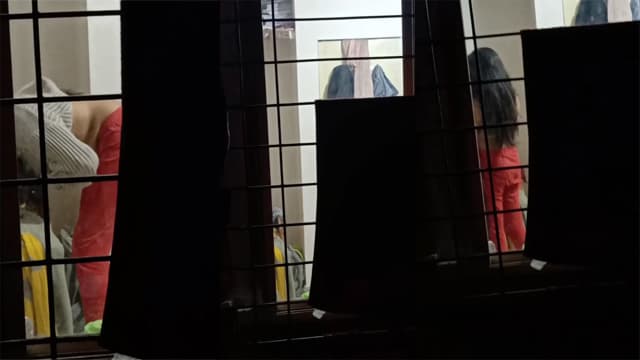Neighbor Girl Changing Clothes Arousing Video Watch